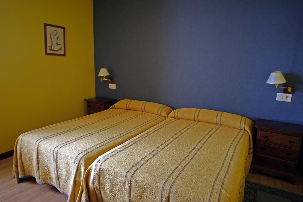 La Rectoral De San Juan Guest House El Franco Ruang foto